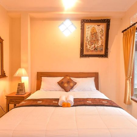 Kamar Suci House Hotel Ubud  Exterior photo