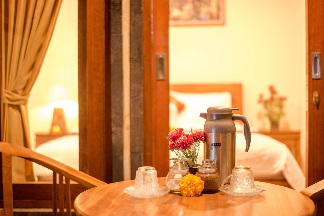 Kamar Suci House Hotel Ubud  Exterior photo